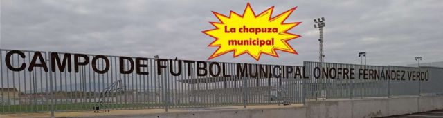Falta de bancos y perchas en los vestuarios de los campos municipales de fútbol de Las Torres de Cotillas - 1, Foto 1