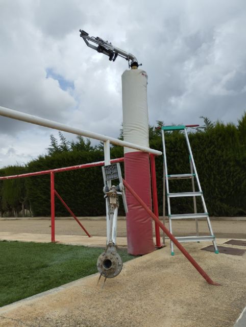 El Ayuntamiento de Puerto Lumbreras cambia los cañones de riego del Campo de Fútbol municipal - 2, Foto 2