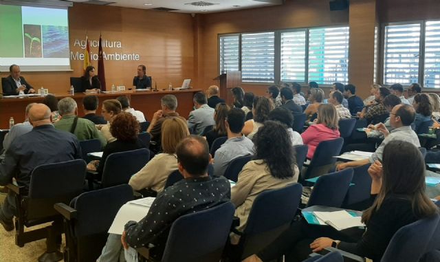 La Comunidad reúne a los productores de frutas y hortalizas para abordar las nuevas exigencias medioambientales - 1, Foto 1