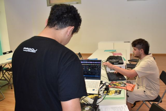 Los jóvenes torreños conocen el oficio de DJ con el proyecto Music Lab - 1, Foto 1