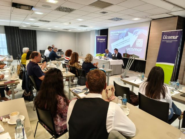 Ucomur presenta la Guía de Apoyo al Cooperativismo y a la Economía Social en la Región de Murcia Ucomur presenta la Guía de Apoyo al Cooperativismo y a la Economía Social en la Región de Murcia