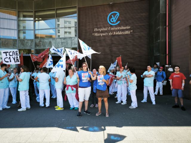 SAE y TECNOS se concentran por la reclasificación profesional en apoyo a la huelga convocada hoy en Sanidad - 3, Foto 3