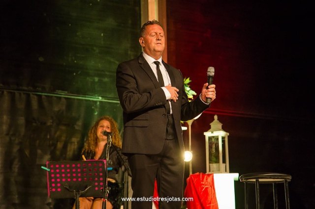 Un tributo a Julio Iglesias llega al Teatro Ginés Rosa de Totana el próximo 6 de junio - 2, Foto 2