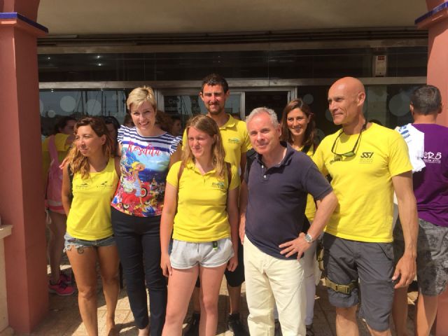 Medio Ambiente apoya una campaña en la que más de cien voluntarios limpian de plásticos las playas y fondos marinos de Cabo de Palos - 1, Foto 1
