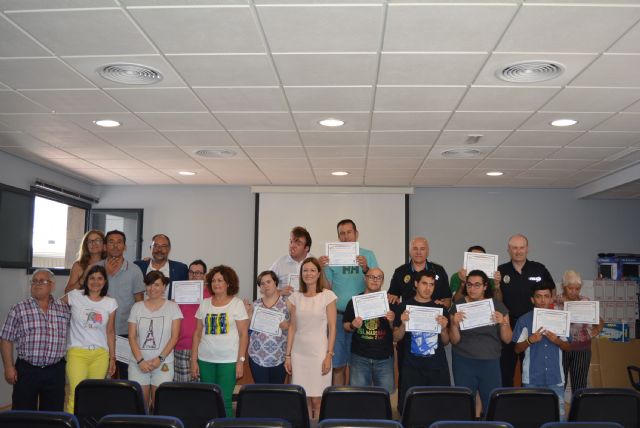 Los usuarios de Afemac y Centro Ocupacional Urci reciben los diplomas por su participación en las Jornadas de Educación Vial - 2, Foto 2