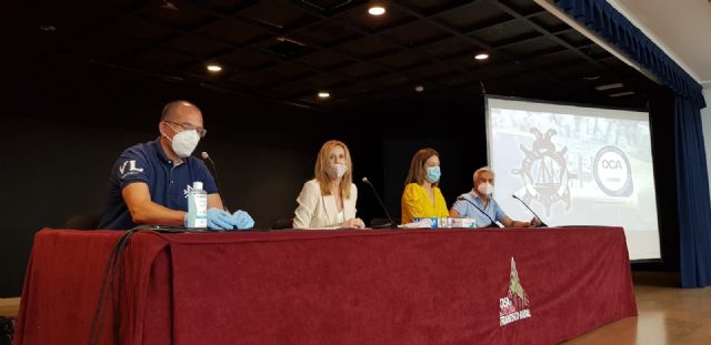 La directora del SEF entrega acreditaciones a 76 alumnos de cursos en Águilas - 2, Foto 2