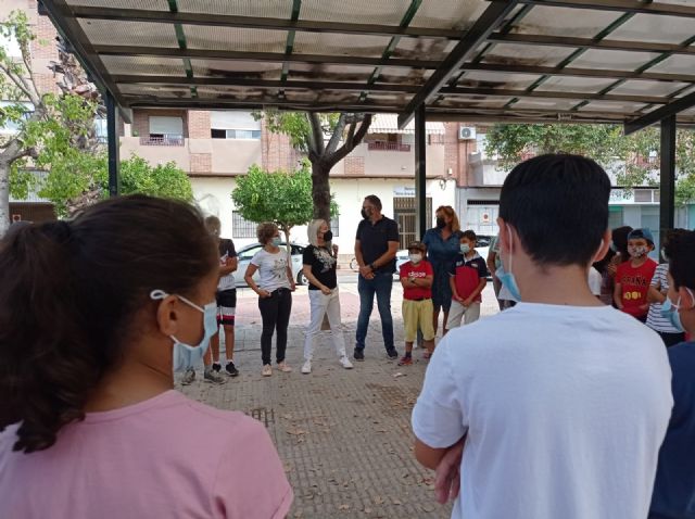 Alumnos del CEIP Pintor Pedro Flores de Puente Tocinos participan en una plantación en su pedanía - 3, Foto 3