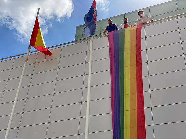 El ayuntamiento de Torre Pacheco se suma a la conmemoración del Día Internacional del Orgullo LGBI - 1, Foto 1