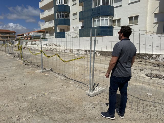 MC denuncia las deficiencias en los servicios de las playas de La Manga - 2, Foto 2