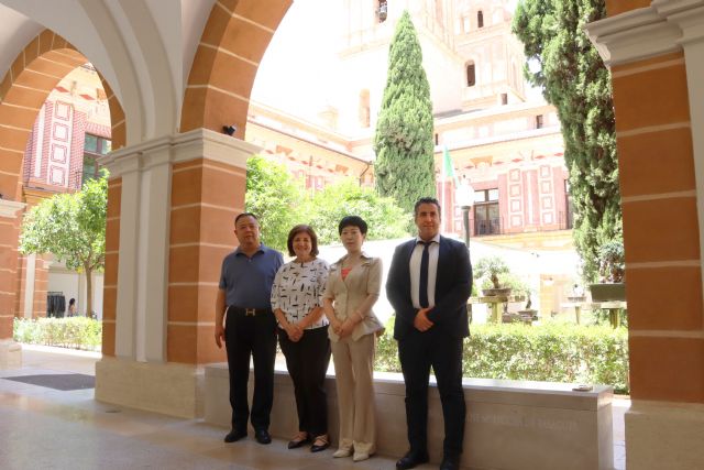 La UCAM firma un acuerdo con el Colegio Yinghe con el que impartirá formación en español en China - 1, Foto 1