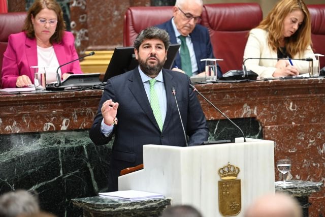 López Miras destaca el crecimiento económico, la bajada del paro y nuevas medidas sociales en el Debate sobre el Estado de la Región - 2, Foto 2