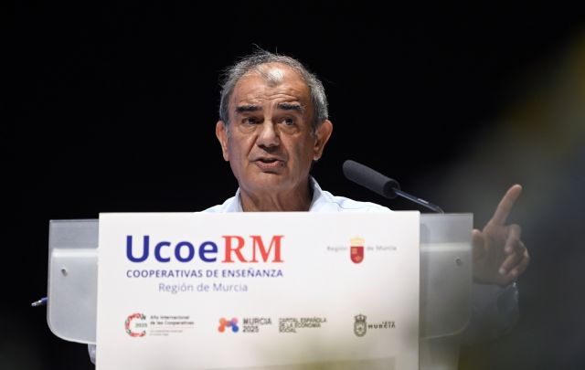 Arranca el VII Congreso Educativo de UCOERM, centrado en inteligencia artificial, salud mental y liderazgo con la asistencia de unas 1.400 personas - 1, Foto 1
