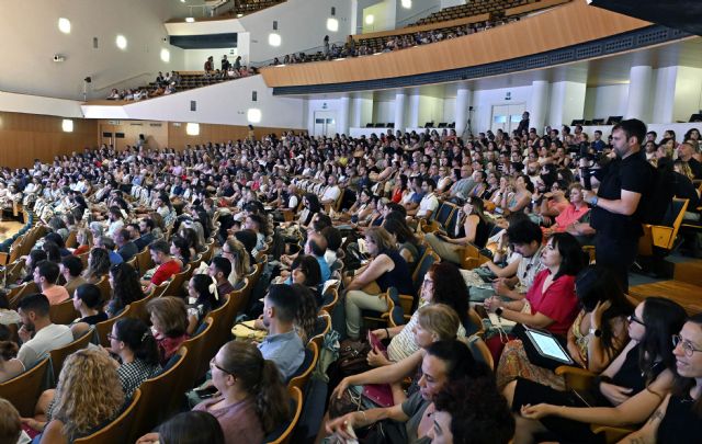 Arranca el VII Congreso Educativo de UCOERM, centrado en inteligencia artificial, salud mental y liderazgo con la asistencia de unas 1.400 personas - 3, Foto 3
