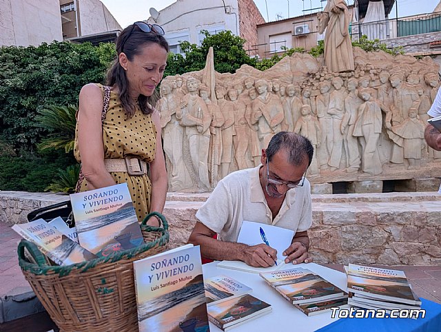 Soñando y viviendo: Luis Santiago presenta su legado poético tras 35 años de sueños y valentía, Foto 7