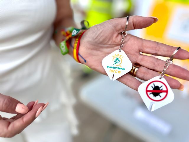 La Concejalía de Salubridad intensifica las actuaciones de control de plagas durante el verano y repartirá 850 dispositivos para la retirada de garrapatas - 4, Foto 4