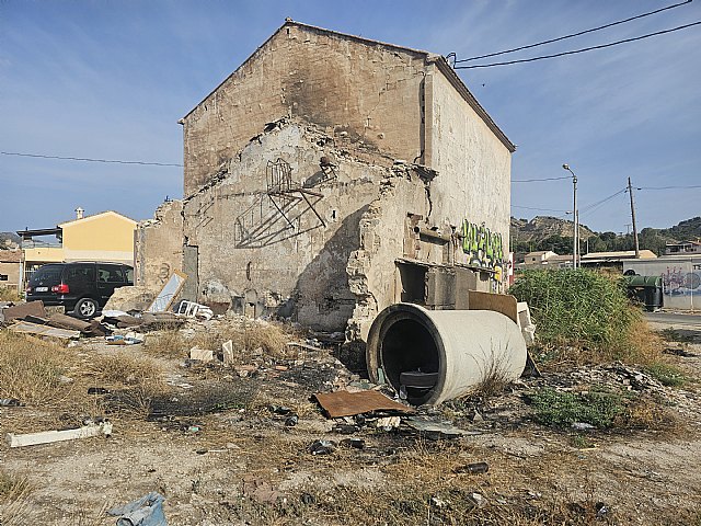 El PSOE de Lorca exige a Fulgencio Gil actuar de inmediato ante la insalubridad y peligrosidad del entorno del Tramo 1 de la Ronda central y el Camino del Molino - 2, Foto 2