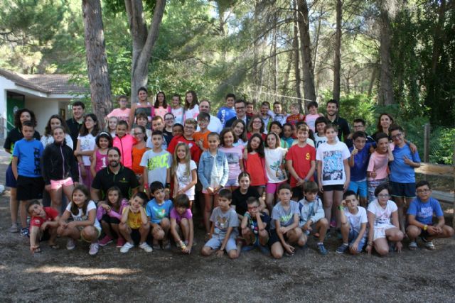 Cincuenta y cinco niños se dan cita en el Campamento de Las Alquerías