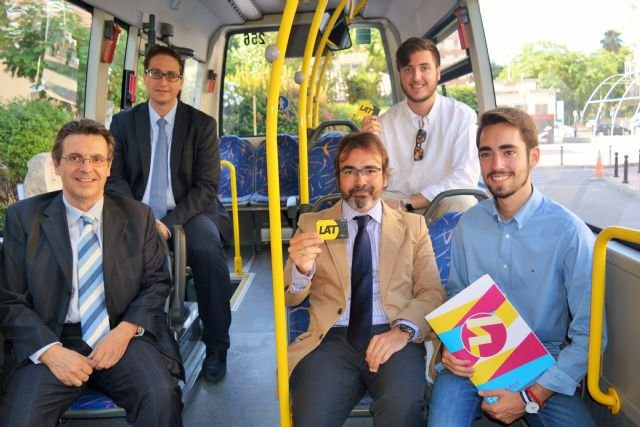 El Unibono ofrece a los universitarios viajes ilimitados y descuentos del 70 por ciento en sus desplazamientos en autobús a los campus de Murcia - 1, Foto 1