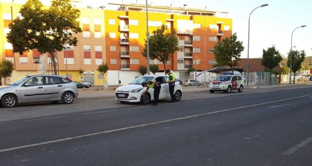 La Policía Local de Caravaca inspecciona los elementos de seguridad de los vehículos - 1, Foto 1