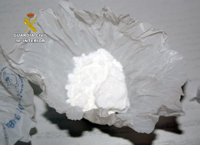 La Guardia Civil desmantela un activo punto de venta de drogas en un piso de Lorquí - 5, Foto 5