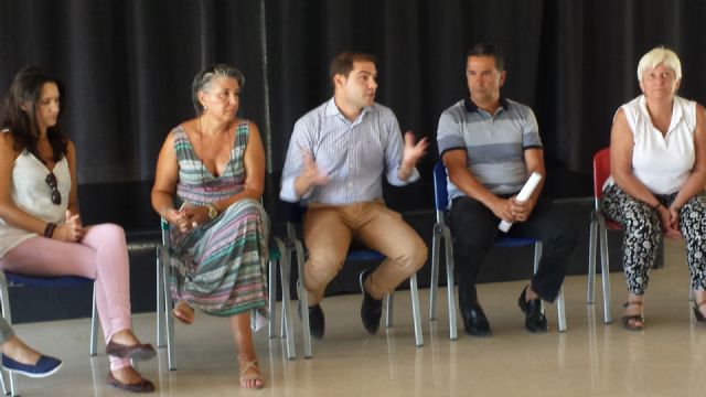 Los jóvenes de la Lanzadera de Empleo se informan de los recursos que ofrece la Concejalía de Juventud - 1, Foto 1