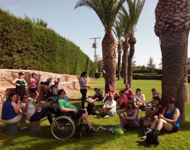 Day Centers for Disability organize a special program with summer activities for users with the aim of promoting different healthy therapeutic aspects, Foto 1
