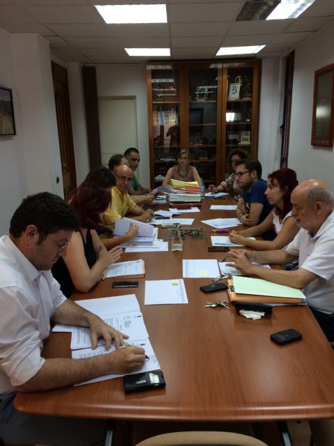 La Junta de Gobierno Local de Molina de Segura adjudica los servicios de cursos y talleres y de gestión de salas municipales de exposiciones - 2, Foto 2