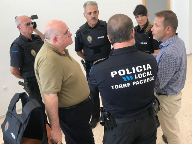 Torre Pacheco incrementa la seguridad de la Policía Local con 60 chalecos antibalas unipersonales - 1, Foto 1