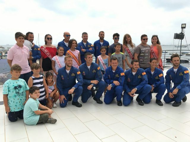 La Patrulla Águila y el VII Día del Caldero protagonizan el día del Patrón, que esta tarde recorrerá las calles de Santiago de la Ribera en procesión - 3, Foto 3