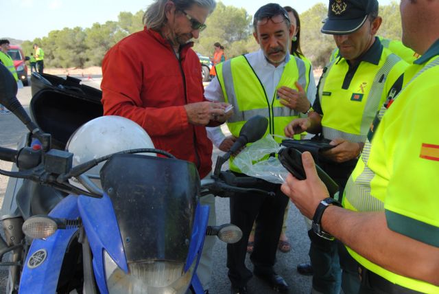 El 61% de los dieciocho motoristas fallecidos el año pasado en vías urbanas e interurbanas había consumido alcohol o drogas - 2, Foto 2