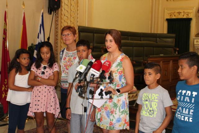 Los cinco menores saharauis acogidos este verano en Jumilla son recibidos en el Ayuntamiento - 4, Foto 4