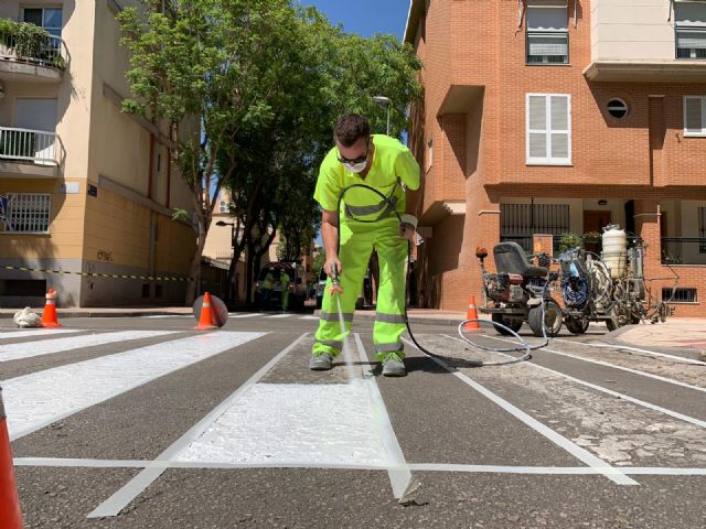 El plan de repintado en pedanías incorporará por vez primera pintura vial reflectante - 2, Foto 2