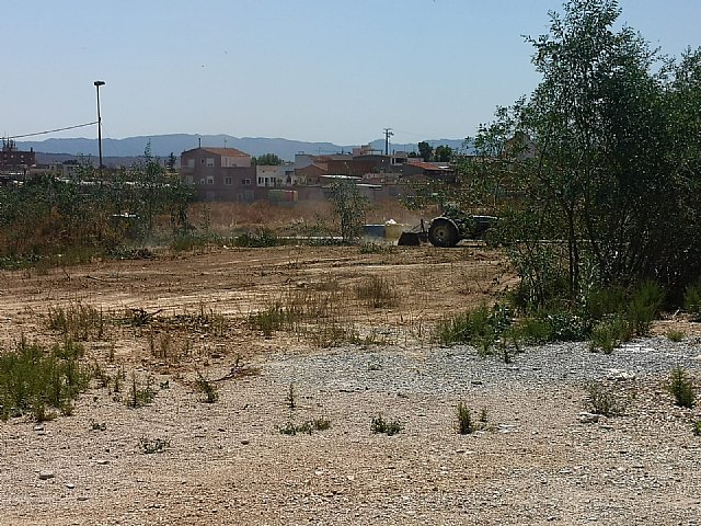 La concejalía de Urbanismo inicia la limpieza de solares y advierte de las obligaciones de mantenerlos limpios - 1, Foto 1