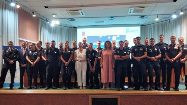77 aspirantes completan la formación básica para agentes a ingreso en los cuerpos de Policía Local - 1, Foto 1