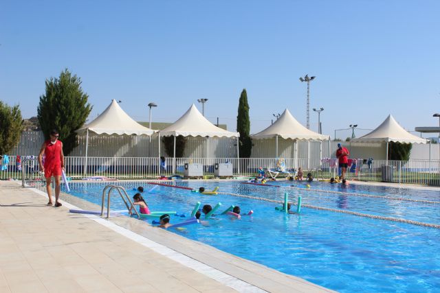 Éxito de los cursos de verano organizados durante el mes de julio en las piscinas municipales de Puerto Lumbreras - 3, Foto 3