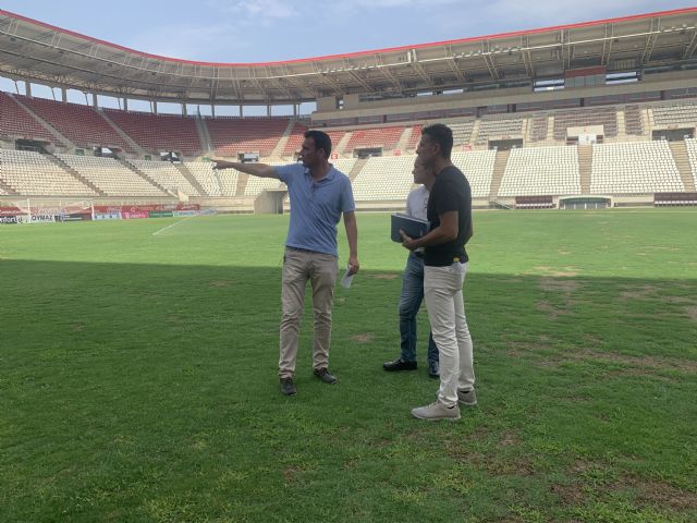 Técnicos municipales visitan el Estadio Enrique Roca para valorar las necesidades requeridas para ser sede de la candidatura del Mundial de 2030 - 2, Foto 2