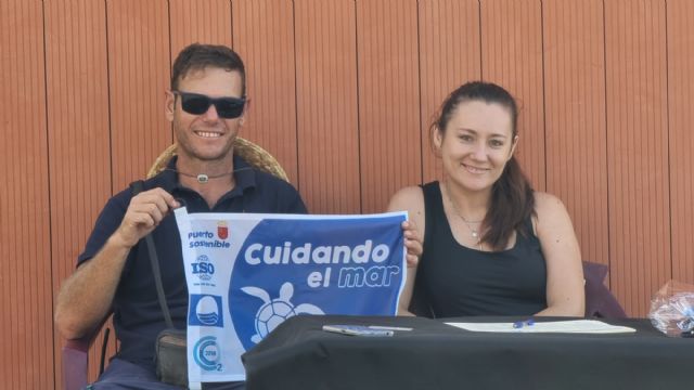 El Club Náutico de Águilas hizo un llamamiento el pasado sábado 23 de julio a voluntarios para llevar a cabo una acción medioambiental - 3, Foto 3
