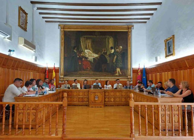 El Ayuntamiento de Caravaca aprueba un reajuste del presupuesto de un millón de euros derivado de la subida del coste de los servicios públicos - 1, Foto 1