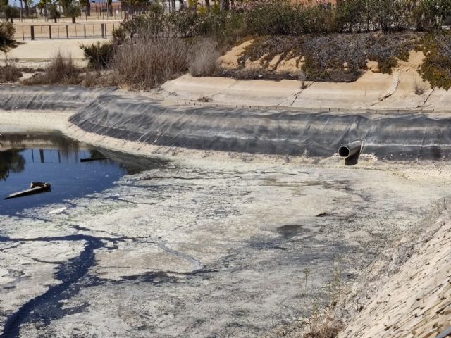 Denuncian que estn llenando el lago de Condado de Alhama con agua potable, Foto 1