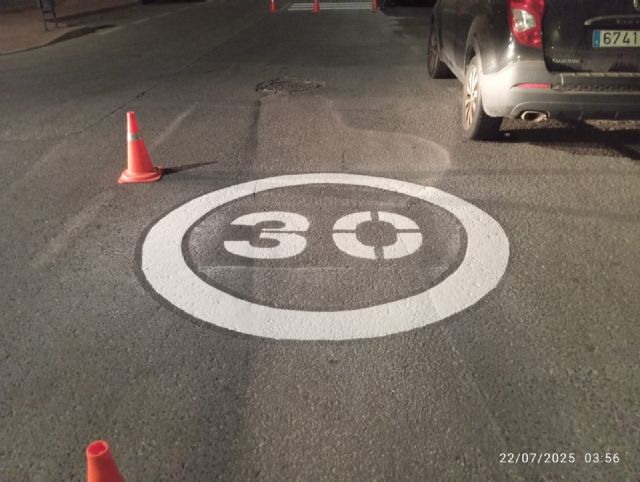 El Plan Especial de Repintado de la Señalización de Entornos Escolares del Ayuntamiento de Murcia llegará a más de treinta pedanías este verano - 1, Foto 1