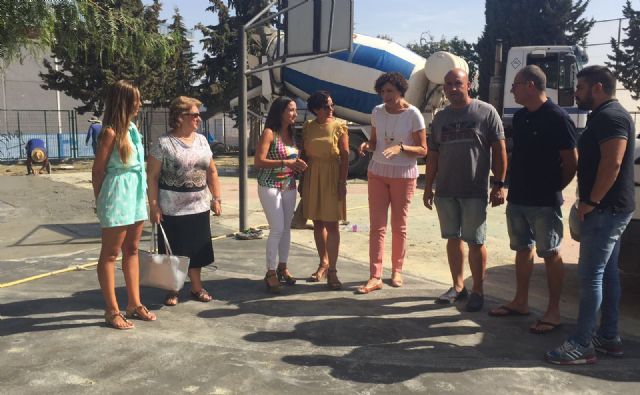 La directora general de Centros Educativos visita las obras de mejora del colegio ´Juan Antonio López´ de Puerto Lumbreras - 1, Foto 1