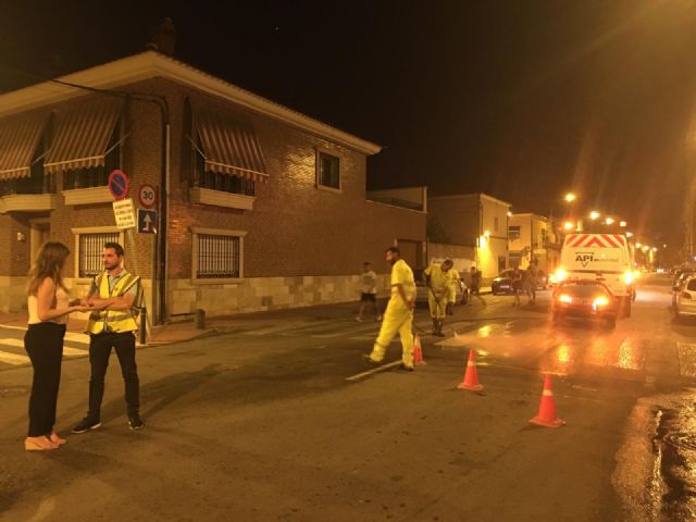 El Barrio de Vistabella mejora sus señales de tráfico con tratamiento de hidrolimpieza - 1, Foto 1