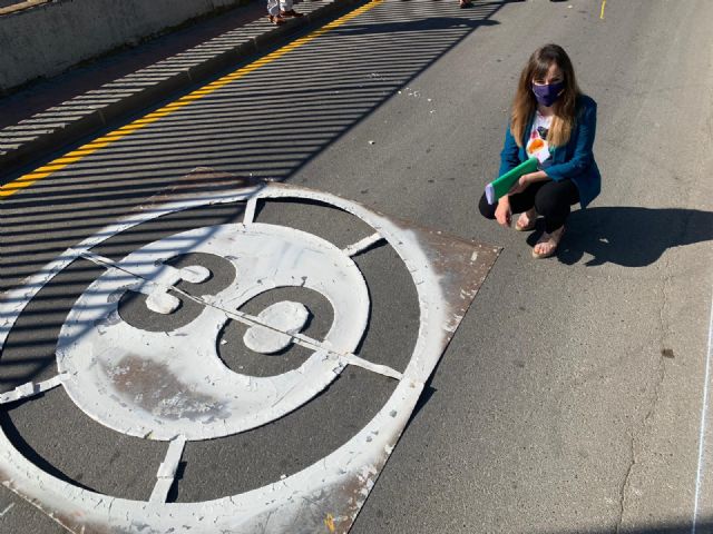 El Ayuntamiento desarrolla una campaña de repintado de señalización en entornos escolares que incluirá mensajes para prevenir el COVID-19 - 1, Foto 1