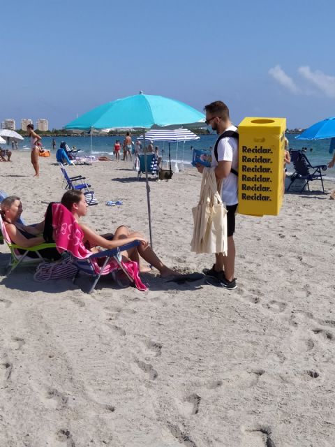 La campaña Piensa con los pulmones llega a playas y mercados de San Javier - 2, Foto 2