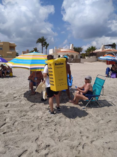 La campaña Piensa con los pulmones llega a playas y mercados de San Javier - 3, Foto 3