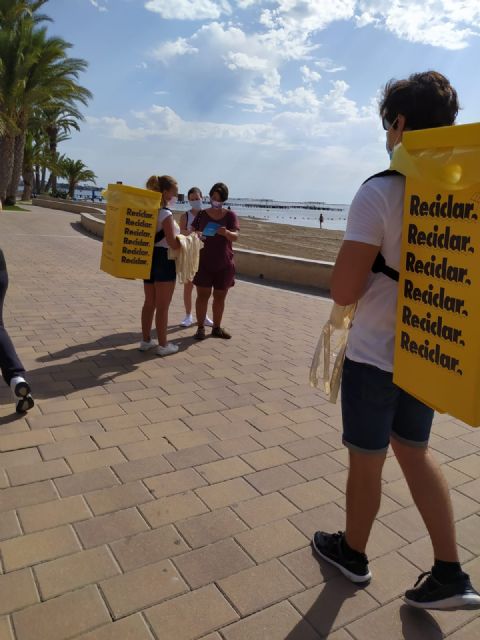La campaña Piensa con los pulmones llega a playas y mercados de San Javier - 5, Foto 5