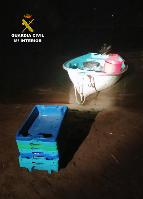 La Guardia Civil detiene in fraganti a los presuntos autores de robos continuados en piscifactorías de El Gorguel - 4, Foto 4