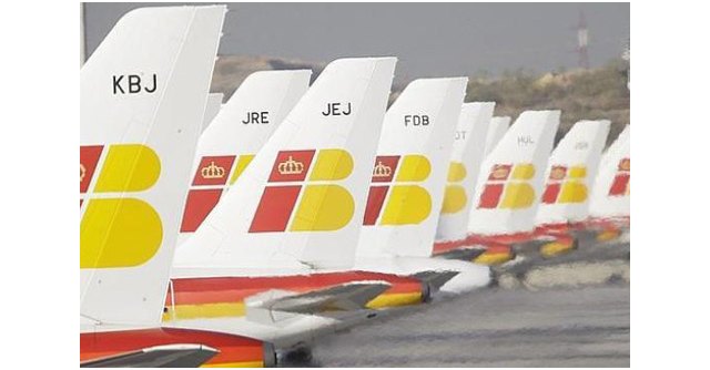 Transportes, Movilidad y Agenda Urbana establece los servicios mínimos para la huelga de tripulantes de cabina de Iberia Express en el Aeropuerto de Madrid-Barajas - 1, Foto 1