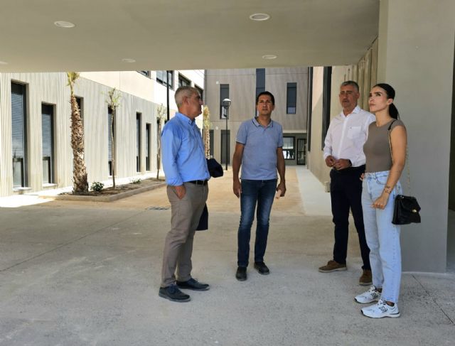 La Comunidad recibe la obra del nuevo IES Valle de Leiva de Alhama de Murcia - 1, Foto 1