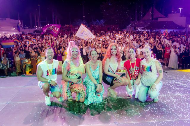 Miles de personas participan en el V Pride en el año en que se conmemora el veinte aniversario del matrimonio igualitario - 2, Foto 2